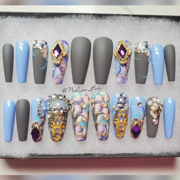 Luxurious press-on Nails - Picture 7 of 8